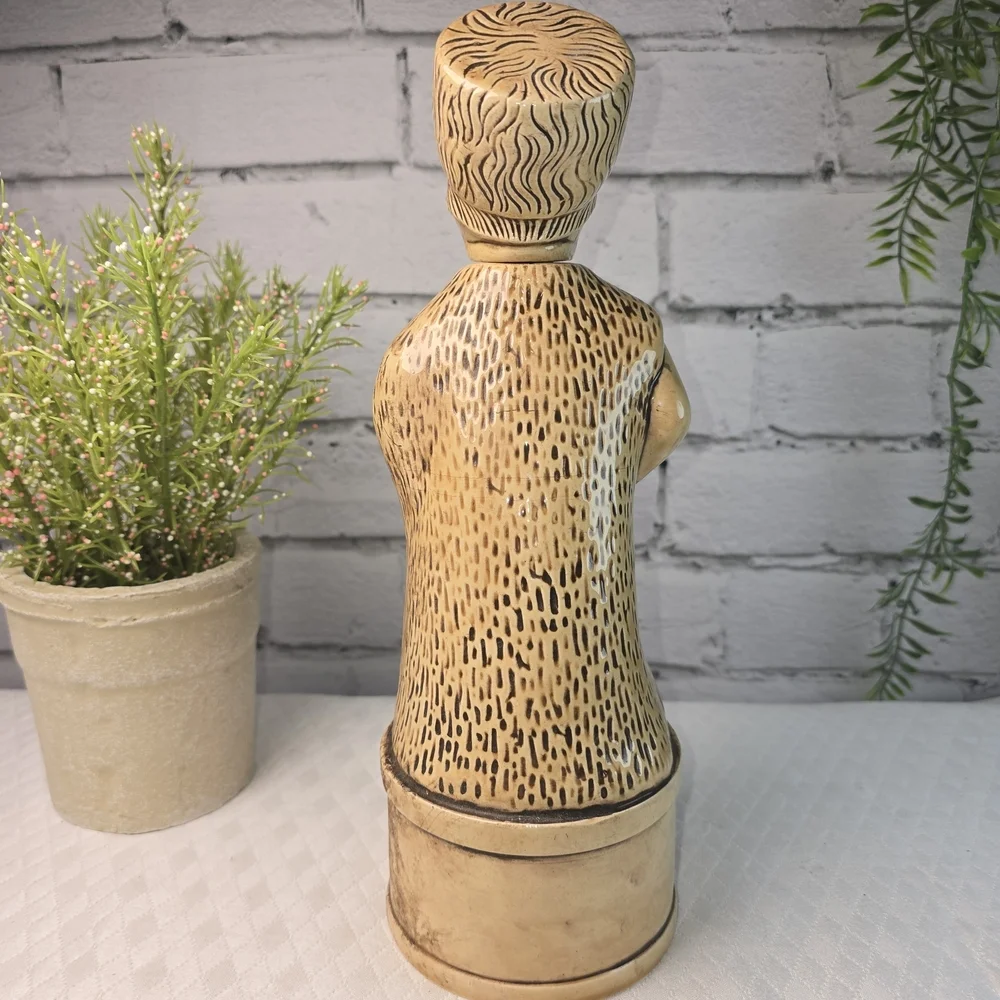 VINTAGE ALBERTA MOLDS CERAMIC RUSSIAN MAN VODKA DECANTER BARWARE MID CENTURY
